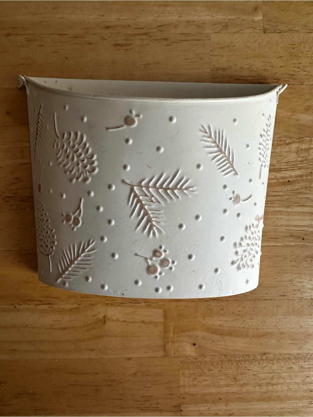 Vintage Metal Hallmark Holiday/ Winter Card Holder